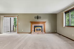 566 Donegal Cir, Shoreview, MN 55126 - Photo 11