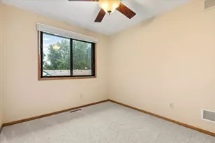566 Donegal Cir, Shoreview, MN 55126 - Photo 23