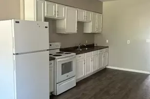 1204 E 7th St, Saint Paul, MN 55106 - Photo 3