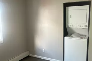 1204 E 7th St, Saint Paul, MN 55106 - Photo 11
