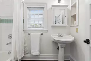 2204 W Lake of the Isles Pkwy, Minneapolis, MN 55405 - Photo 27