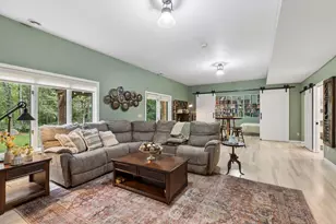 2041 Oakridge St, Saint Paul, MN 55119 - Photo 39