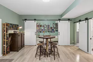 2041 Oakridge St, Saint Paul, MN 55119 - Photo 41
