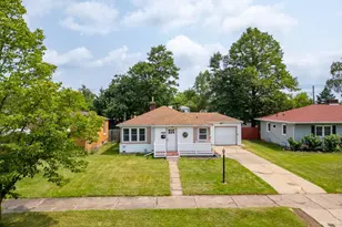 2434 9th Ave E, Hibbing, MN 55746 - Photo 3