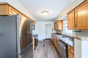 2434 9th Ave E, Hibbing, MN 55746 - Photo 5
