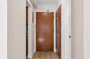 2212 Aldrich Ave S, Minneapolis, MN 55405 - Photo 3