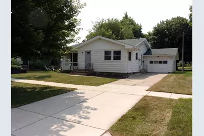 218 E 2nd Street, Blue Earth, MN 56013 - Photo 1