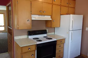 218 E 2nd St, Blue Earth, MN 56013 - Photo 3