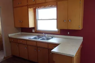 218 E 2nd St, Blue Earth, MN 56013 - Photo 5