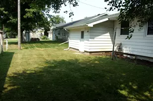 218 E 2nd St, Blue Earth, MN 56013 - Photo 27
