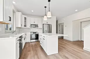 16316 Esprit Ct, Lakeville, MN 55044 - Photo 5