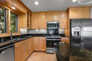 1297 Black Oaks Ct N, Plymouth, MN 55447 - Photo 17