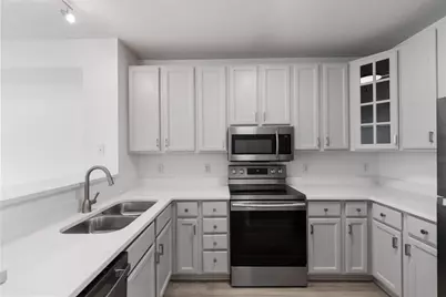 660 N 2nd Street #301, Minneapolis, MN 55401 - Photo 9