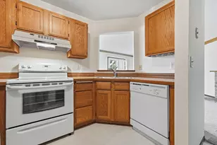 1063 Duckwood Dr, Eagan, MN 55123 - Photo 15