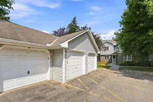 1063 Duckwood Dr, Eagan, MN 55123 - Photo 35