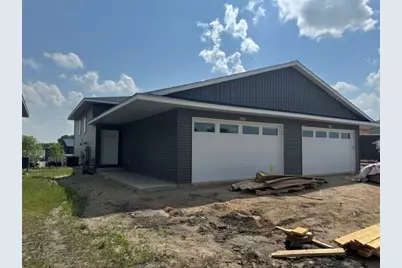 810 Texas Avenue NW, Hutchinson, MN 55350 - Photo 1