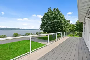 32297 Lakeview Dr, Lake City, MN 55041 - Photo 9