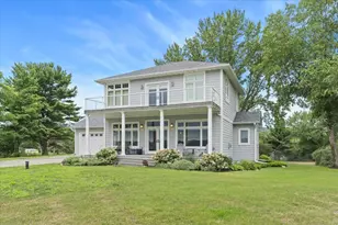 32297 Lakeview Dr, Lake City, MN 55041 - Photo 9