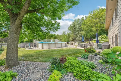 2318 Friendship Lane, Burnsville, MN 55337 - Photo 35