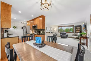 2318 Friendship Ln, Burnsville, MN 55337 - Photo 5