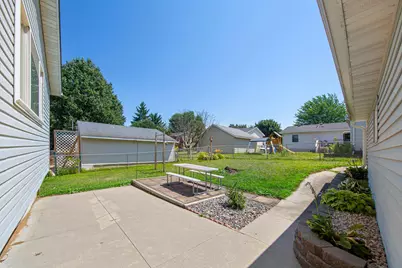2114 51st Street NW, Rochester, MN 55901 - Photo 5