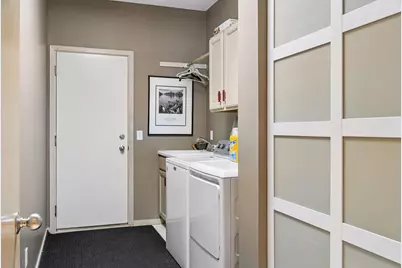 8950 Hilloway Road, Eden Prairie, MN 55347 - Photo 21