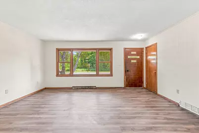 702 Power Avenue S, Hinckley, MN 55037 - Photo 5