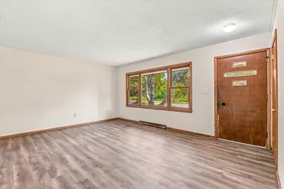 702 Power Avenue S, Hinckley, MN 55037 - Photo 3