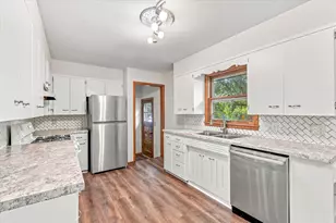702 Power Ave S, Hinckley, MN 55037 - Photo 9