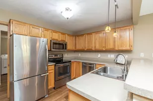 6822 Benton Cir, Inver Grove Heights, MN 55076 - Photo 17