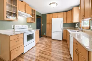 811 8th St, Gaylord, MN 55334 - Photo 3