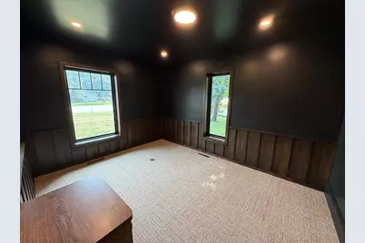 412 19th Avenue SW, Willmar, MN 56201 - Photo 9