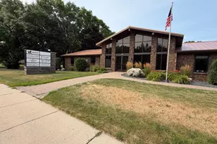 412 19th Ave SW, Willmar, MN 56201 - Photo 1