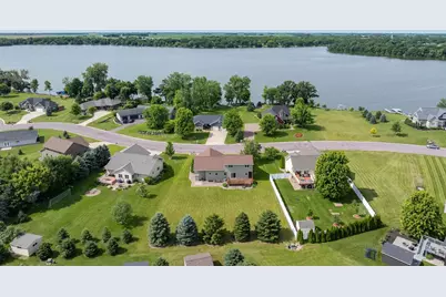 1007 Crystal Lake Drive, Lake Crystal, MN 56055 - Photo 35
