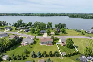 1007 Crystal Lake Dr, Lake Crystal, MN 56055 - Photo 35