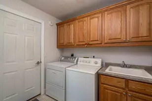 1007 Crystal Lake Dr, Lake Crystal, MN 56055 - Photo 15