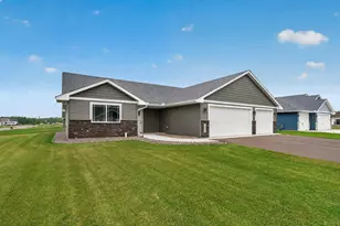7222 Hawthorne Ct, North Branch, MN 55056 - Photo 21