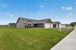 7222 Hawthorne Ct, North Branch, MN 55056 - Photo 1