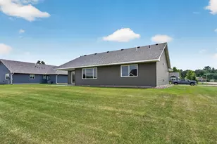 7222 Hawthorne Ct, North Branch, MN 55056 - Photo 25