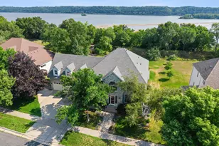 1484 Riverbluff Dr, Hastings, MN 55033 - Photo 1