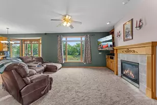 1484 Riverbluff Dr, Hastings, MN 55033 - Photo 21