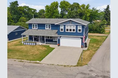 811 1st Avenue E, Ada, MN 56510 - Photo 1