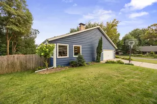 14880 Ironwood Ct, Eden Prairie, MN 55346 - Photo 35