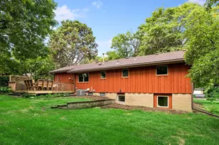 1938 Midland Hills Rd, Roseville, MN 55113 - Photo 31