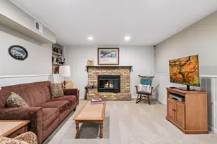 1938 Midland Hills Rd, Roseville, MN 55113 - Photo 19