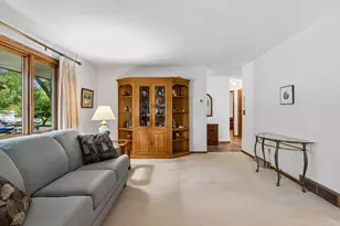 1938 Midland Hills Rd, Roseville, MN 55113 - Photo 7