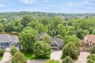 10921 Bent Water Ln, Woodbury, MN 55129 - Photo 3