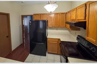 17562 Pond Circle, Eden Prairie, MN 55346 - Photo 7