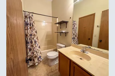 17562 Pond Circle, Eden Prairie, MN 55346 - Photo 5