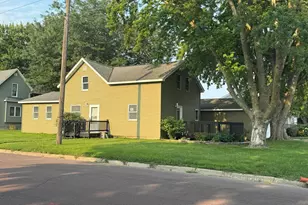 291 1st St NW, Wells, MN 56097 - Photo 3